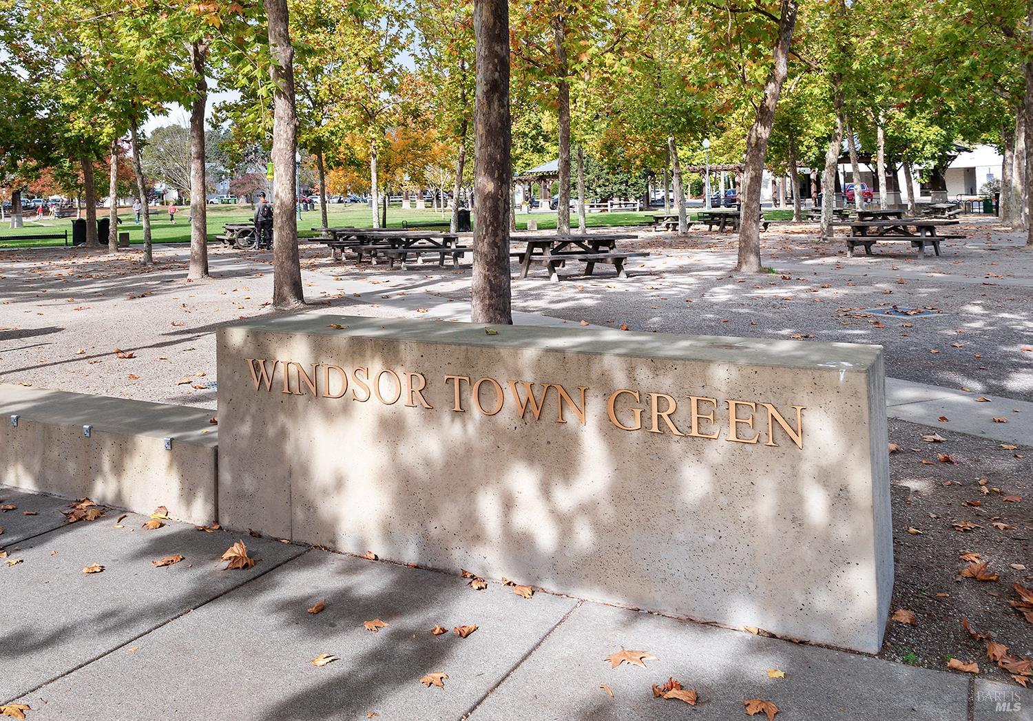 Detail Gallery Image 31 of 32 For 228 Johnson St, Windsor,  CA 95492 - 3 Beds | 2/2 Baths