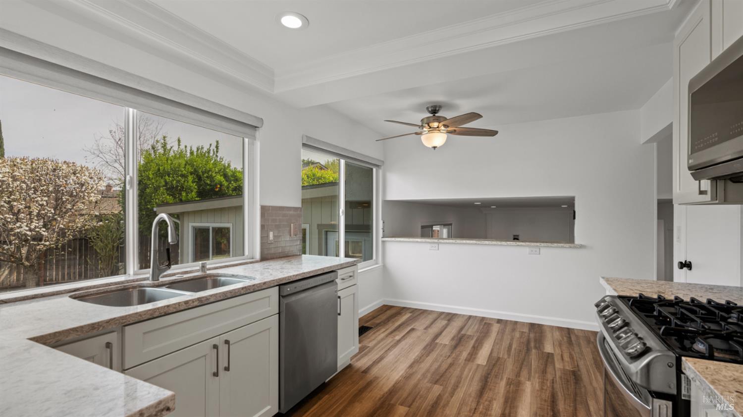 Detail Gallery Image 15 of 54 For 287 N Alamo Dr, Vacaville,  CA 95688 - 4 Beds | 2/1 Baths