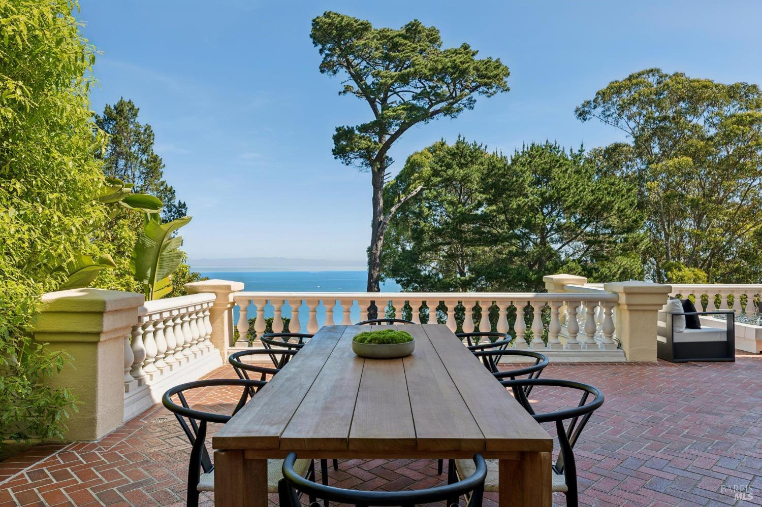 Detail Gallery Image 84 of 96 For 44 Marin Bay Park Ct, San Rafael,  CA 94901 - 5 Beds | 5/1 Baths