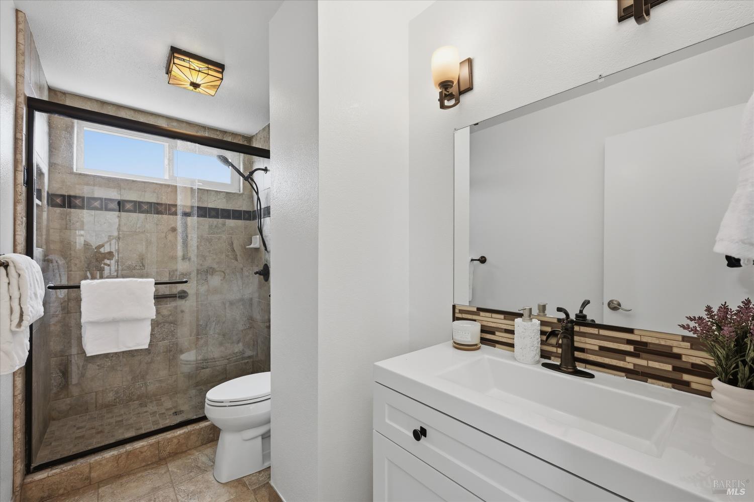 Detail Gallery Image 27 of 43 For 450 Nikki Dr, Santa Rosa,  CA 95401 - 4 Beds | 3 Baths