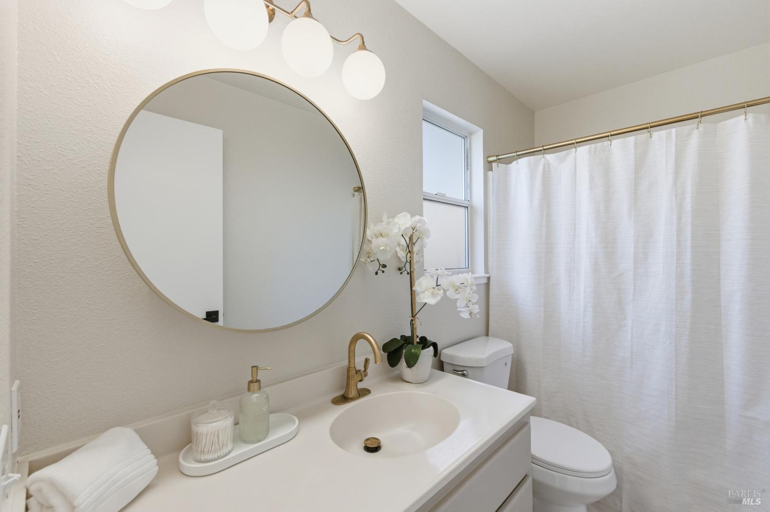 Detail Gallery Image 32 of 59 For 178 Reservoir Rd, San Rafael,  CA 94901 - 4 Beds | 3 Baths