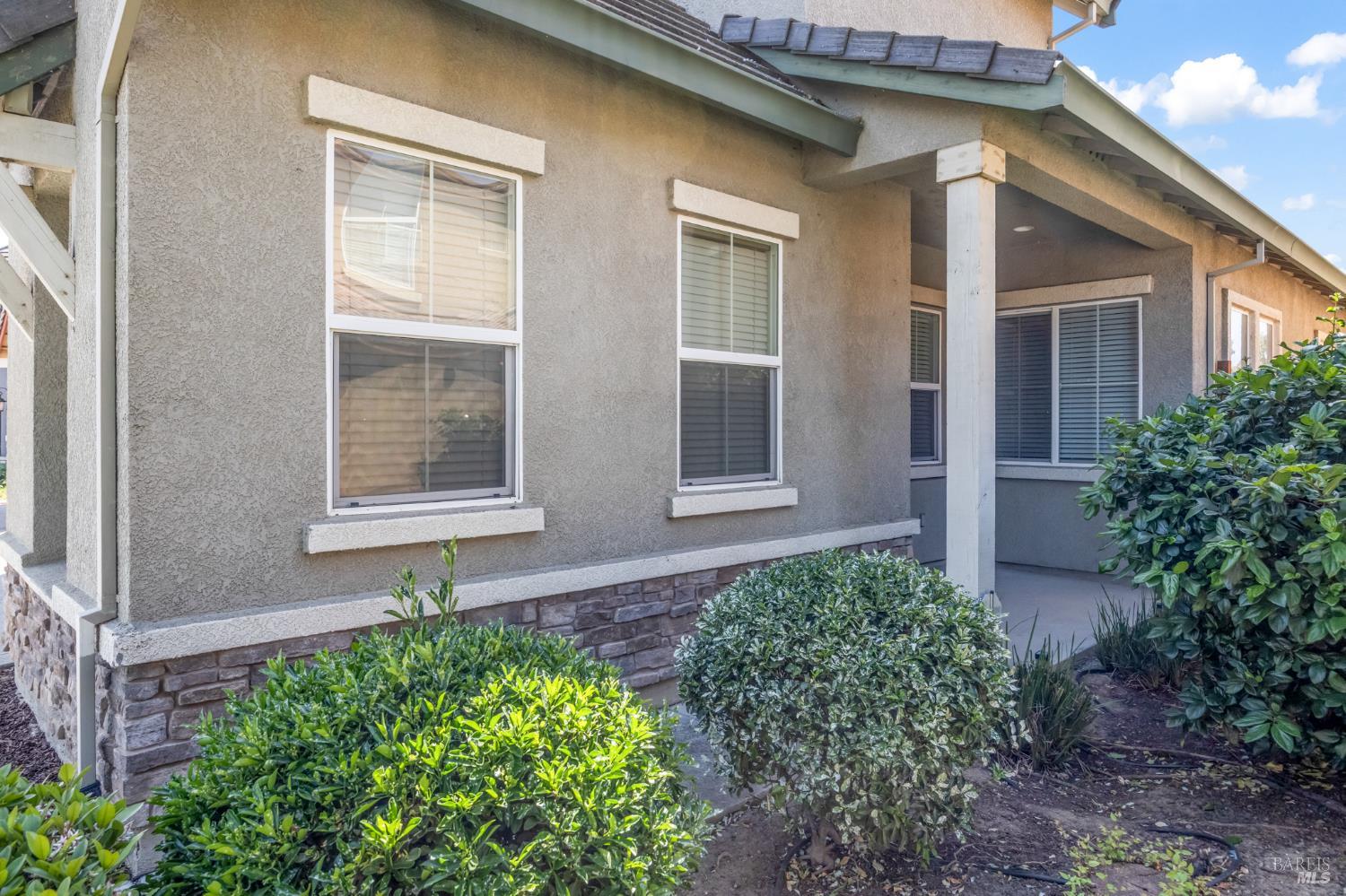 Detail Gallery Image 4 of 51 For 5161 Freitas Way, Fairfield,  CA 94533 - 3 Beds | 2 Baths