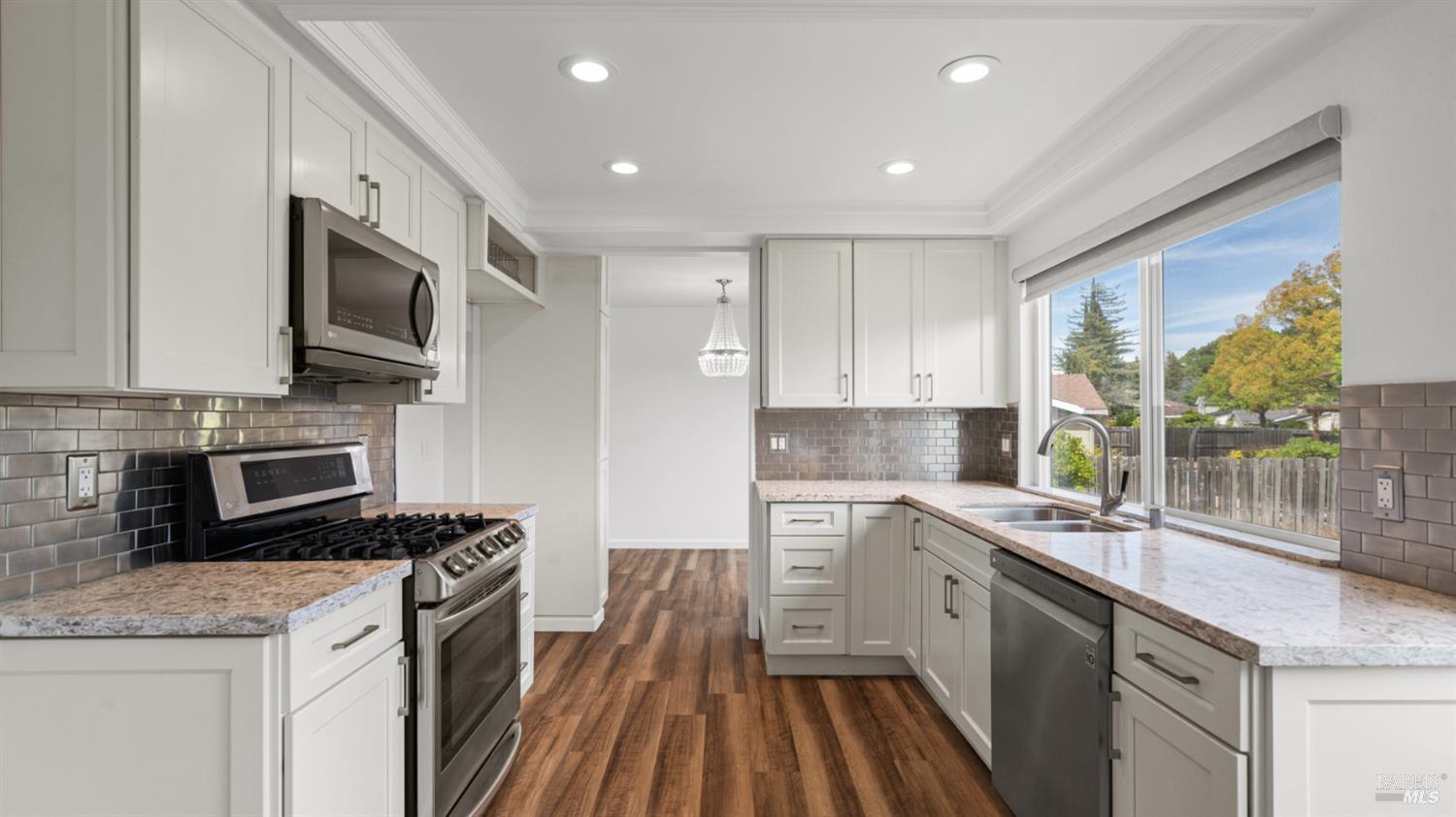 Detail Gallery Image 17 of 54 For 287 N Alamo Dr, Vacaville,  CA 95688 - 4 Beds | 2/1 Baths