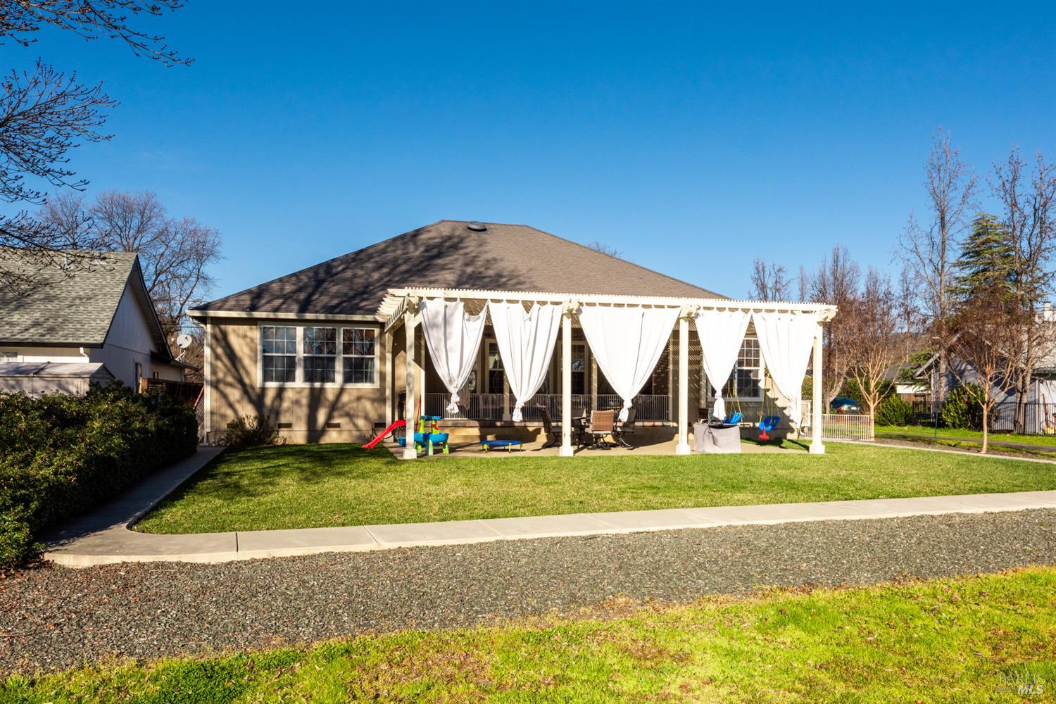 Detail Gallery Image 36 of 37 For 18094 Spyglass Rd, Hidden Valley Lake,  CA 95467 - 3 Beds | 2 Baths