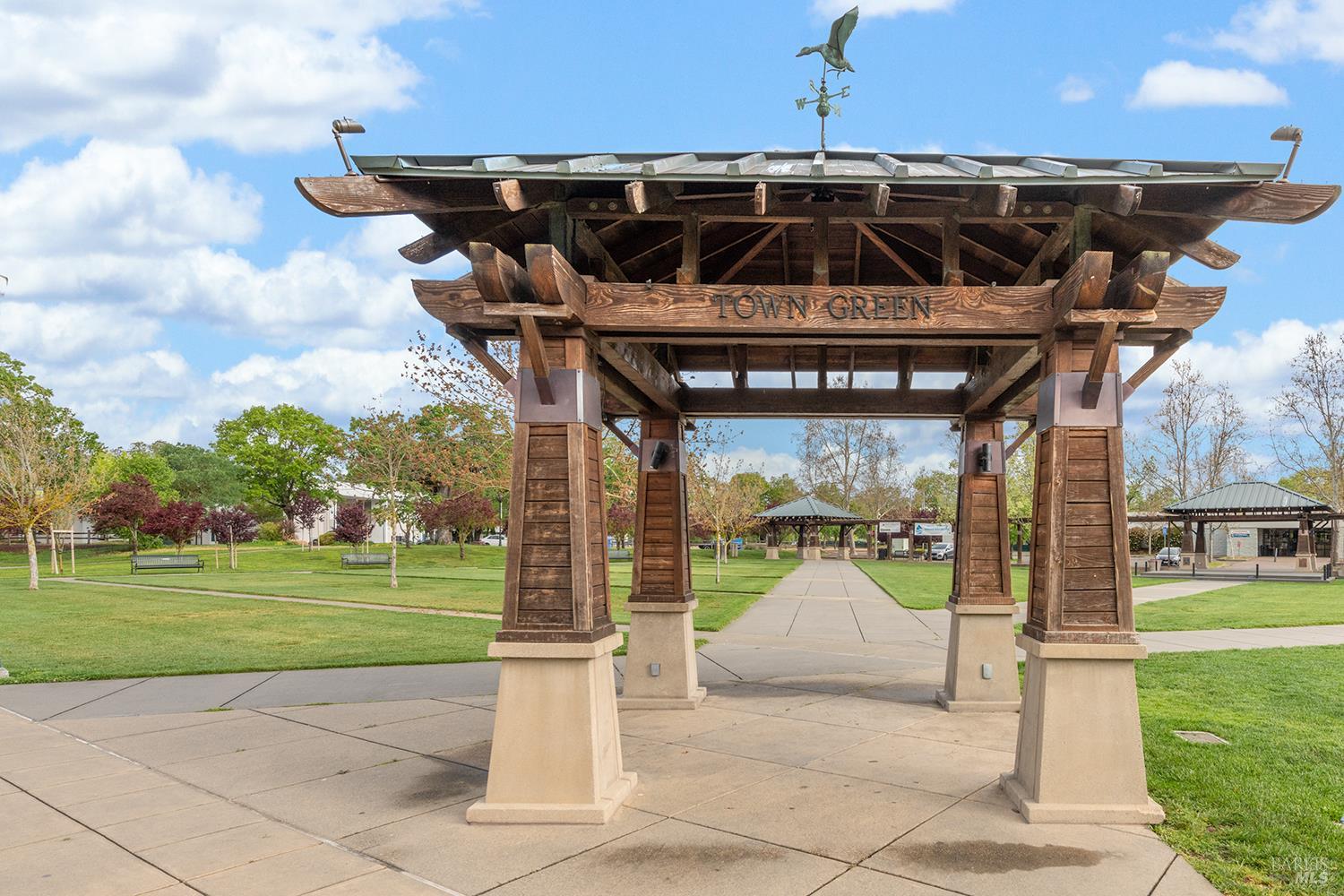 Detail Gallery Image 28 of 32 For 228 Johnson St, Windsor,  CA 95492 - 3 Beds | 2/2 Baths