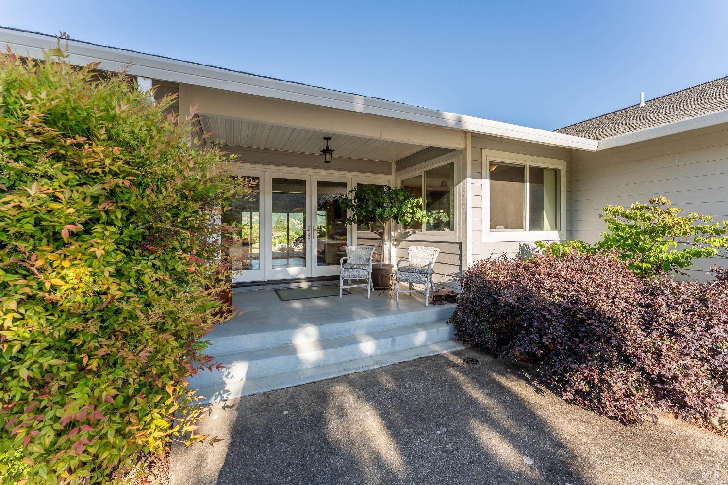 Detail Gallery Image 5 of 41 For 1961 Foothill Dr, Redwood Valley,  CA 95470 - 4 Beds | 2/1 Baths