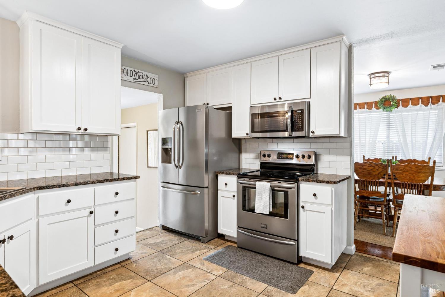 Detail Gallery Image 12 of 30 For 100 Anita Ct, Vacaville,  CA 95688 - 3 Beds | 2 Baths