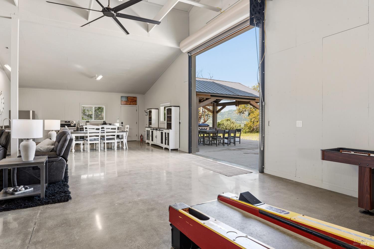 Detail Gallery Image 11 of 48 For 2800 Feliz Creek Rd, Hopland,  CA 95449 - – Beds | – Baths