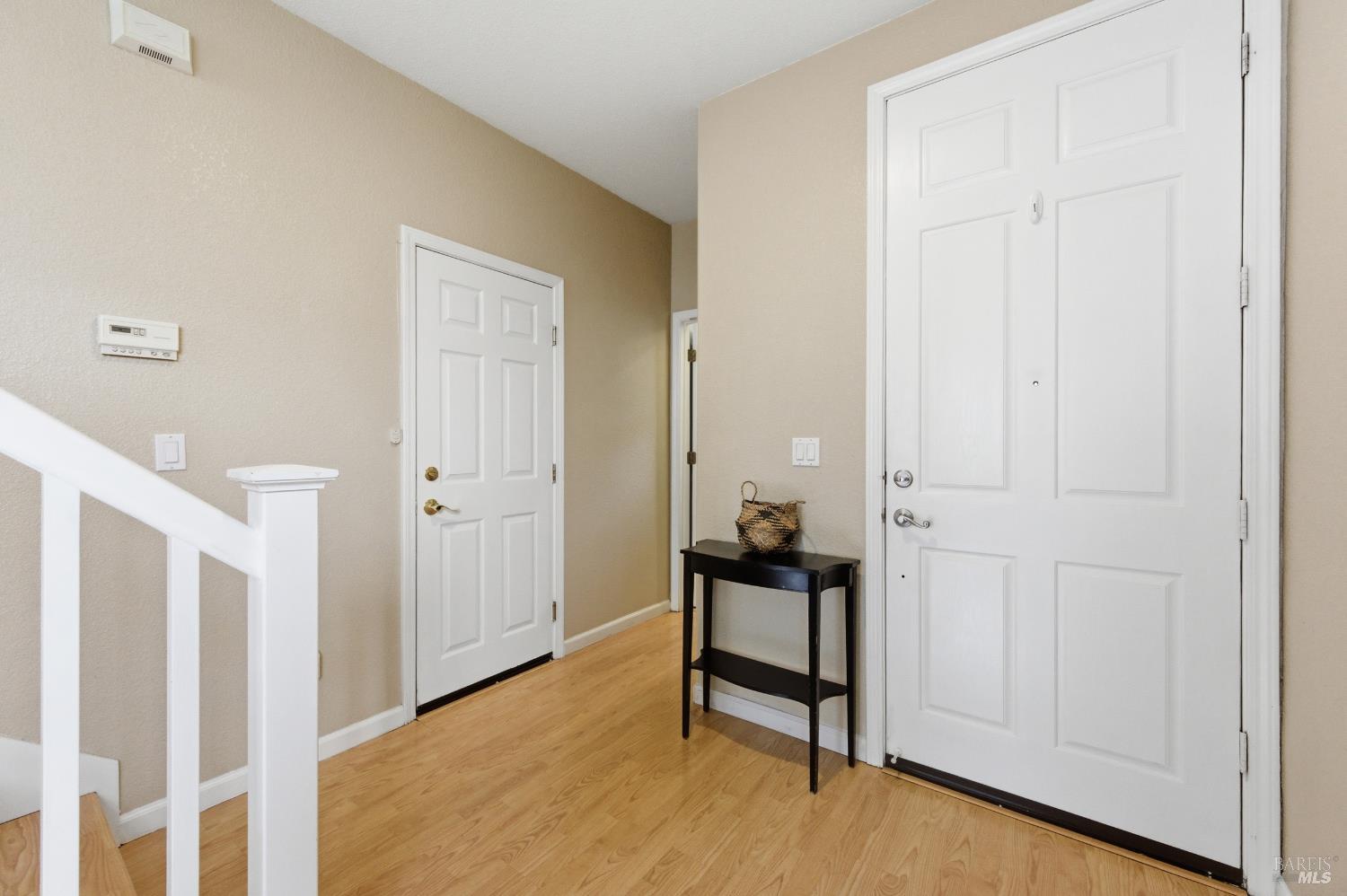 Detail Gallery Image 8 of 52 For 110 Chimney Rock Dr, Vacaville,  CA 95687 - 3 Beds | 2/1 Baths