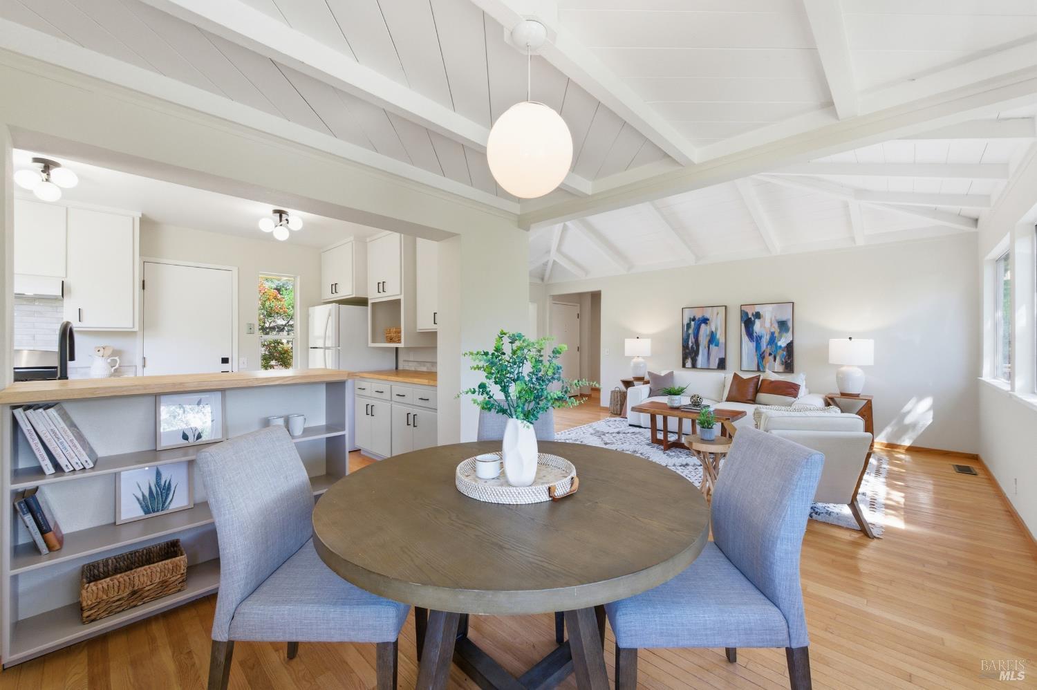 Detail Gallery Image 17 of 59 For 178 Reservoir Rd, San Rafael,  CA 94901 - 4 Beds | 3 Baths