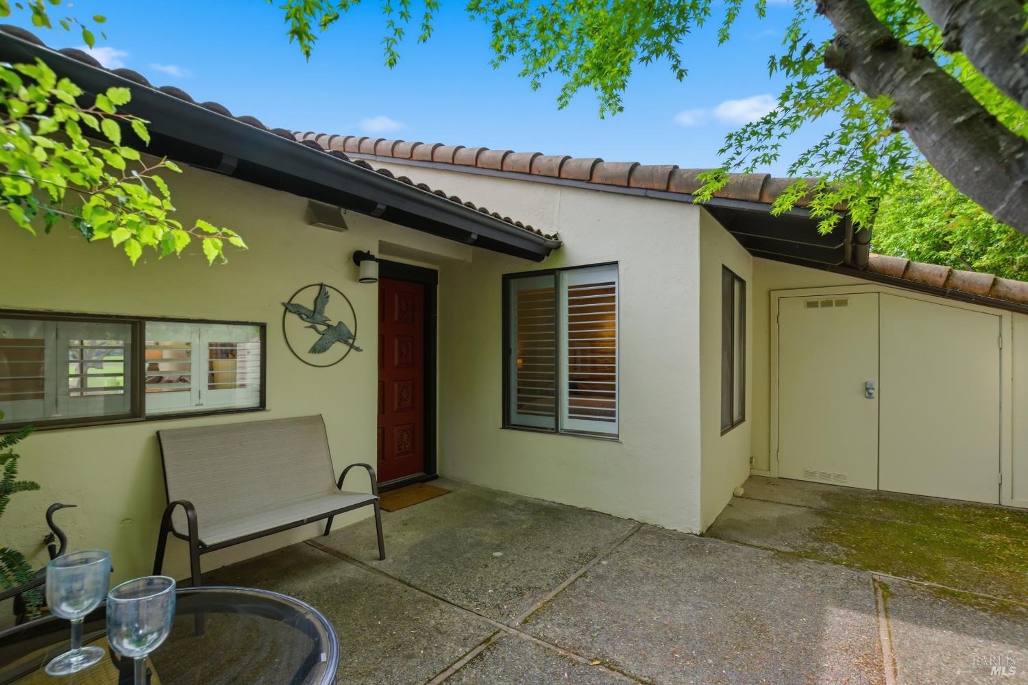 Detail Gallery Image 5 of 49 For 13 Fairways Dr, Napa,  CA 94558 - 2 Beds | 2 Baths