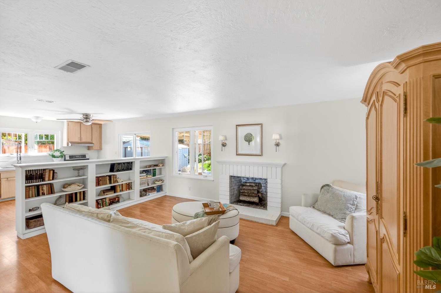 Detail Gallery Image 20 of 34 For 3541 Twin Oaks Dr, Napa,  CA 94558 - 4 Beds | 2 Baths