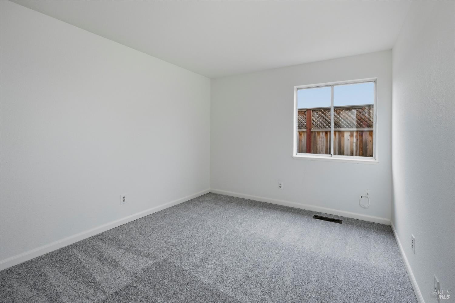 Detail Gallery Image 29 of 43 For 450 Nikki Dr, Santa Rosa,  CA 95401 - 4 Beds | 3 Baths