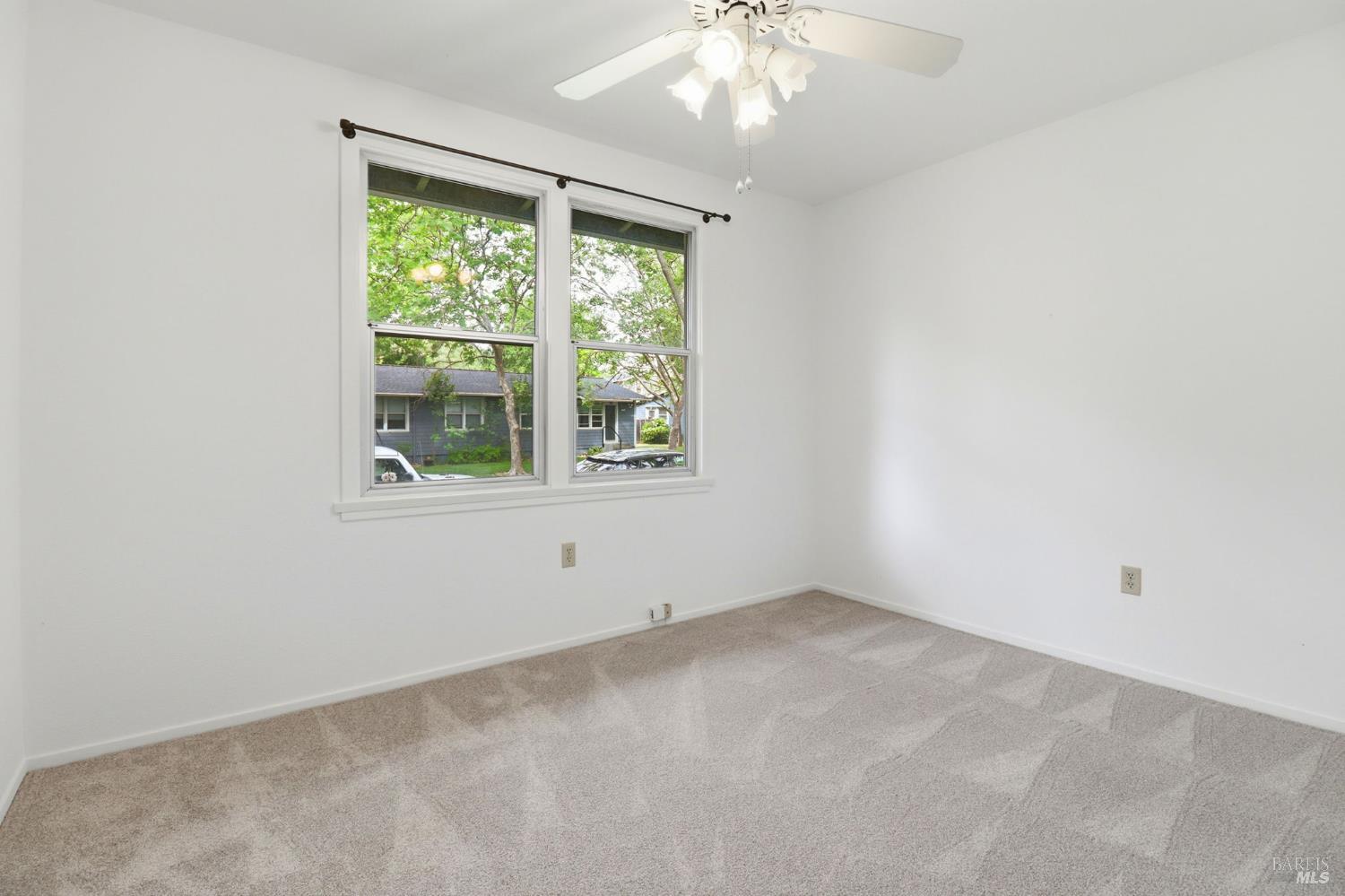 Detail Gallery Image 12 of 27 For 88 Martin Dr, Novato,  CA 94949 - 2 Beds | 1 Baths