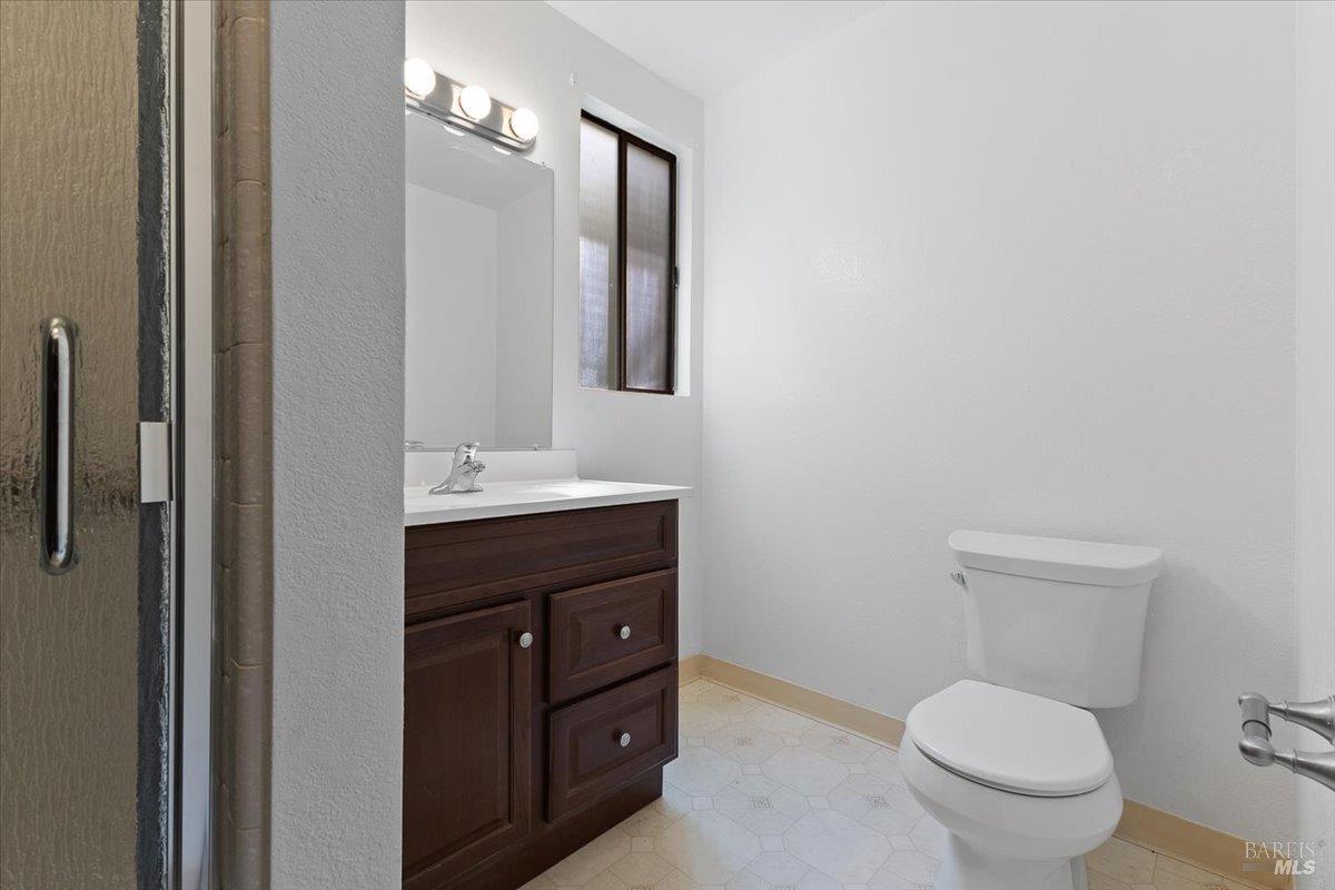 Detail Gallery Image 27 of 37 For 920 Shady Oak Dr, Santa Rosa,  CA 95404 - 3 Beds | 2 Baths