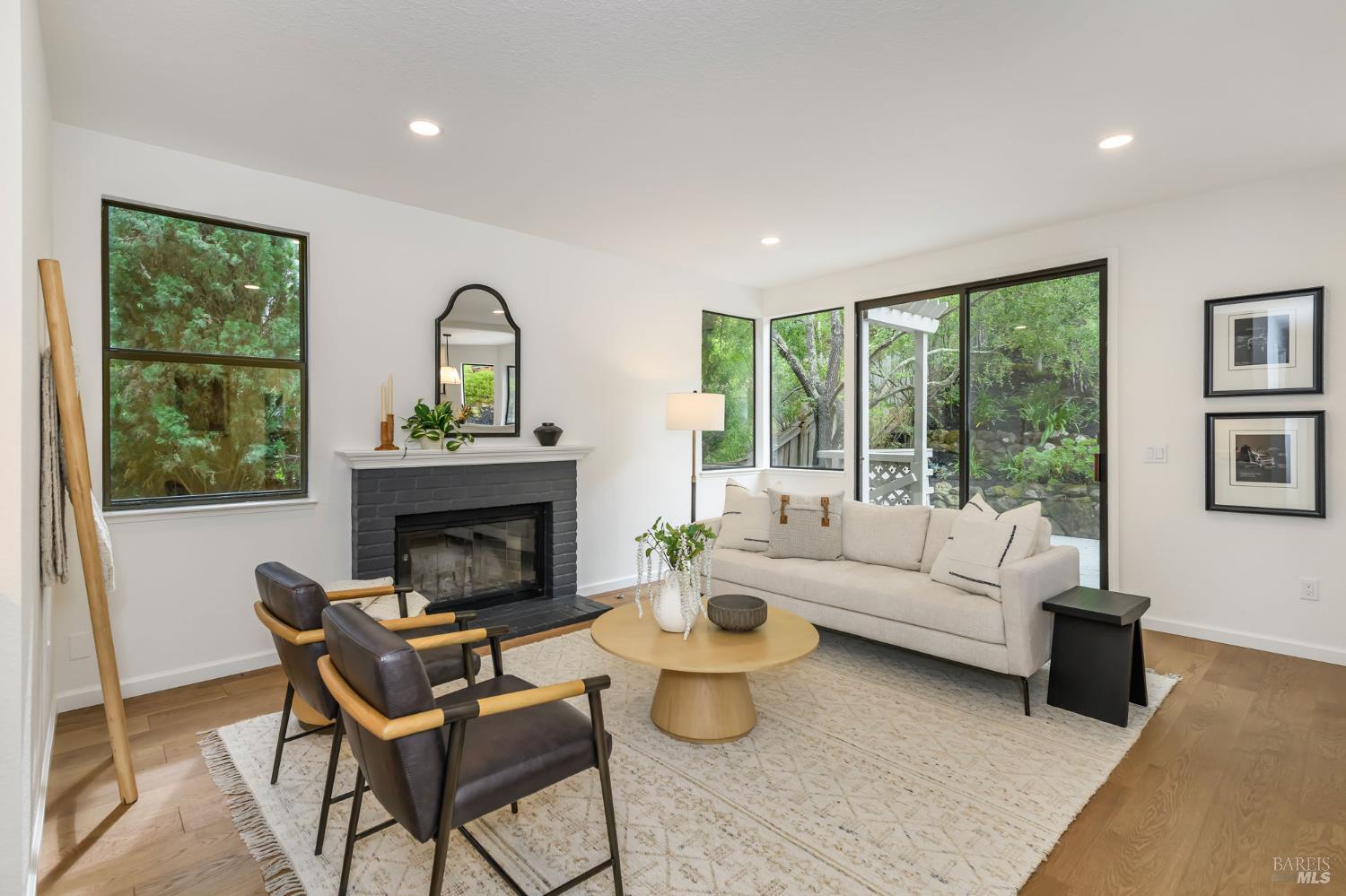 Detail Gallery Image 18 of 45 For 493 Fieldstone Dr, Novato,  CA 94945 - 4 Beds | 3 Baths