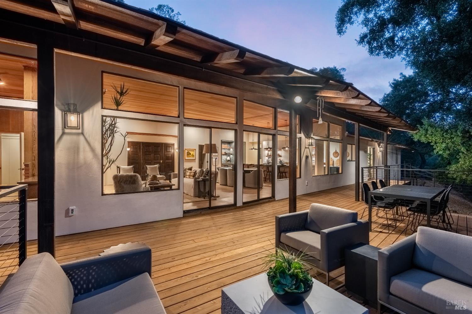 Detail Gallery Image 26 of 43 For 18492 White Oak Dr, Sonoma,  CA 95476 - 4 Beds | 4/1 Baths