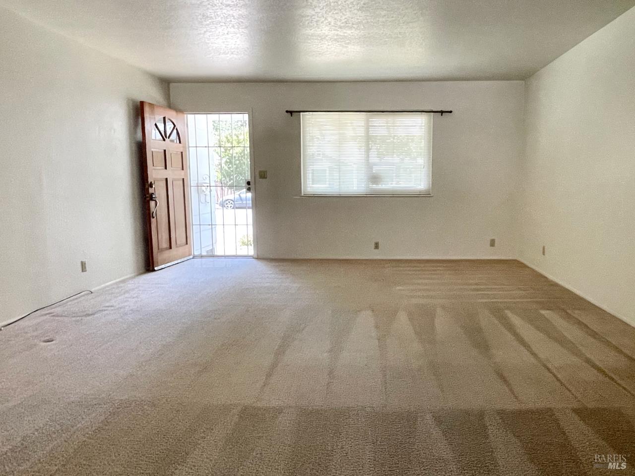 Detail Gallery Image 3 of 33 For 1690 Beaver St, Santa Rosa,  CA 95404 - – Beds | – Baths