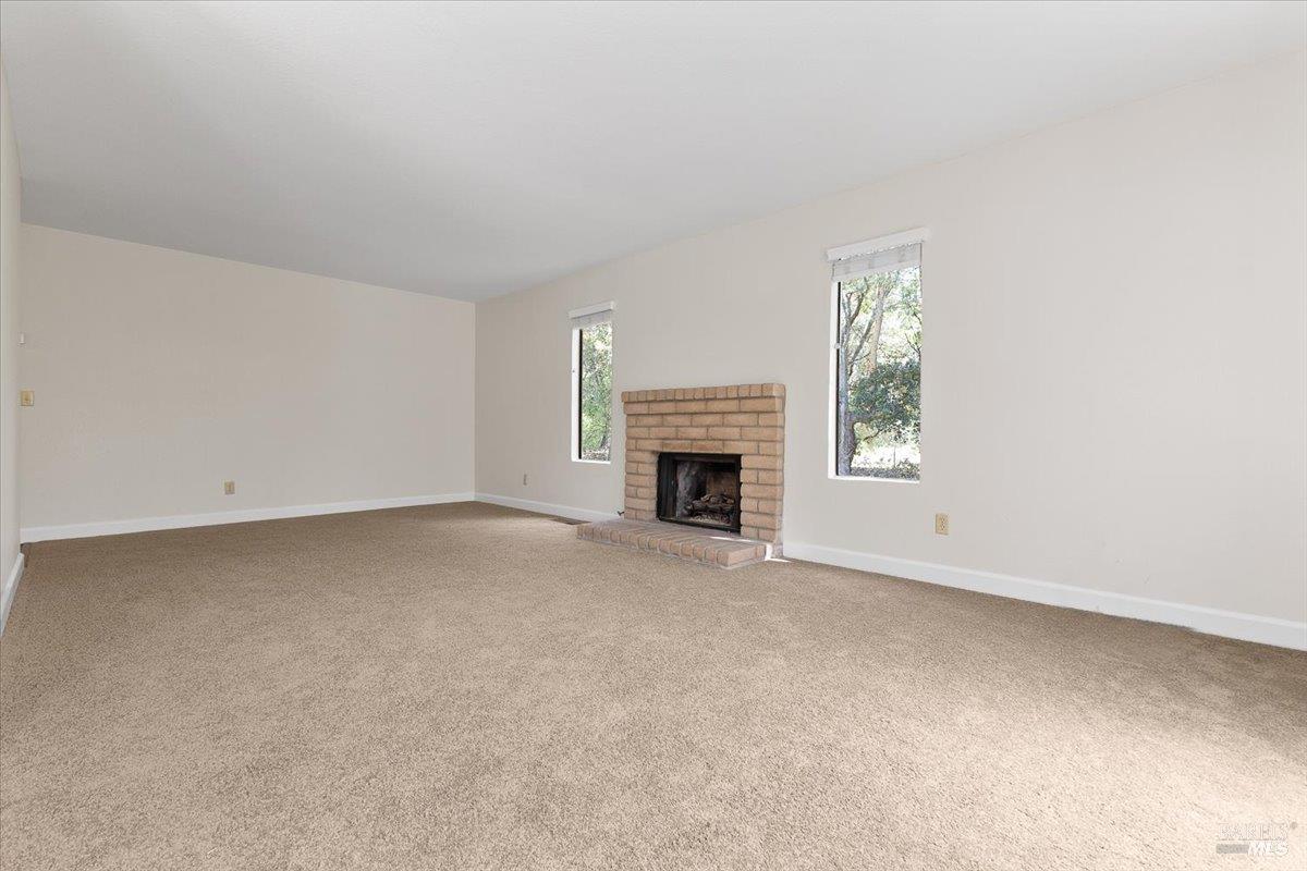 Detail Gallery Image 7 of 37 For 920 Shady Oak Dr, Santa Rosa,  CA 95404 - 3 Beds | 2 Baths