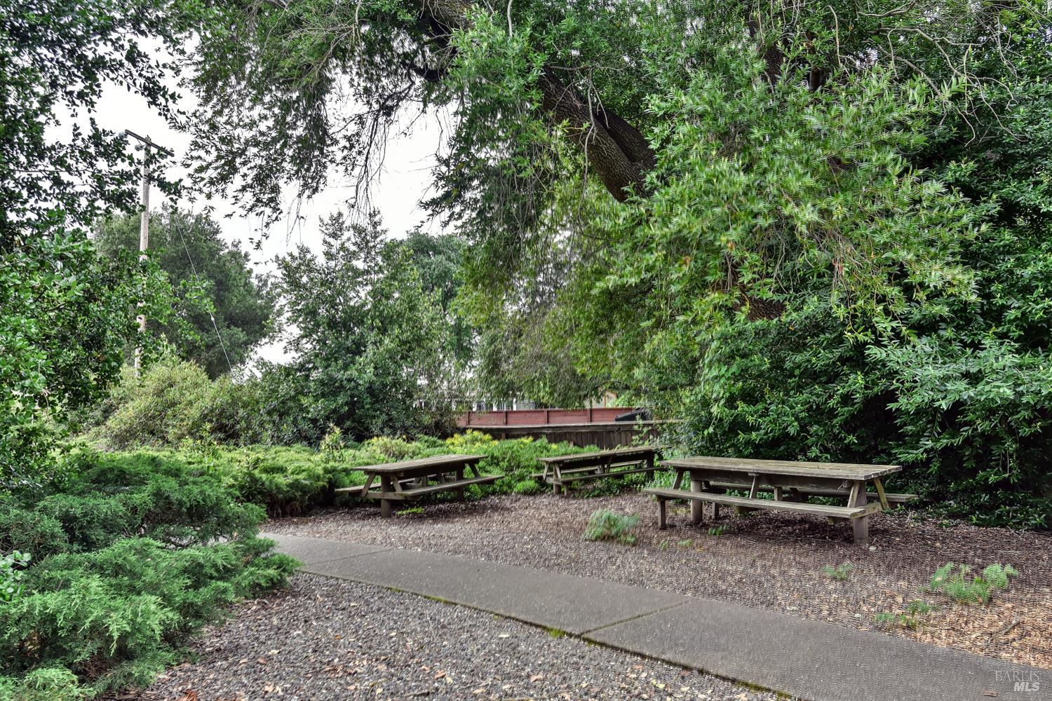 Detail Gallery Image 33 of 39 For 41 Cuernavaca Dr, Sonoma,  CA 95476 - 2 Beds | 2 Baths