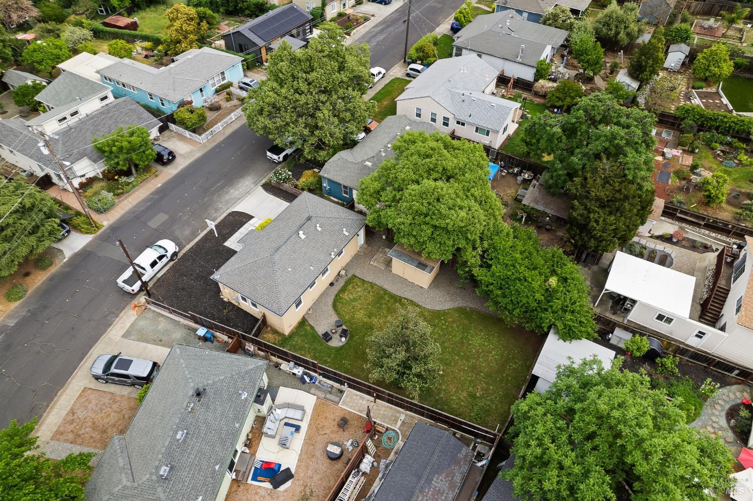 Detail Gallery Image 30 of 34 For 218 Hillcrest Ave, Benicia,  CA 94510 - 2 Beds | 1 Baths