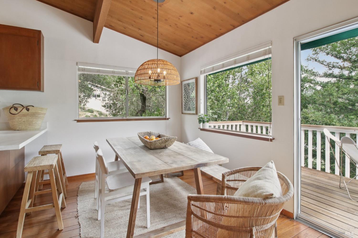 Detail Gallery Image 10 of 43 For 34 Fair Dr, San Rafael,  CA 94901 - 2 Beds | 1 Baths