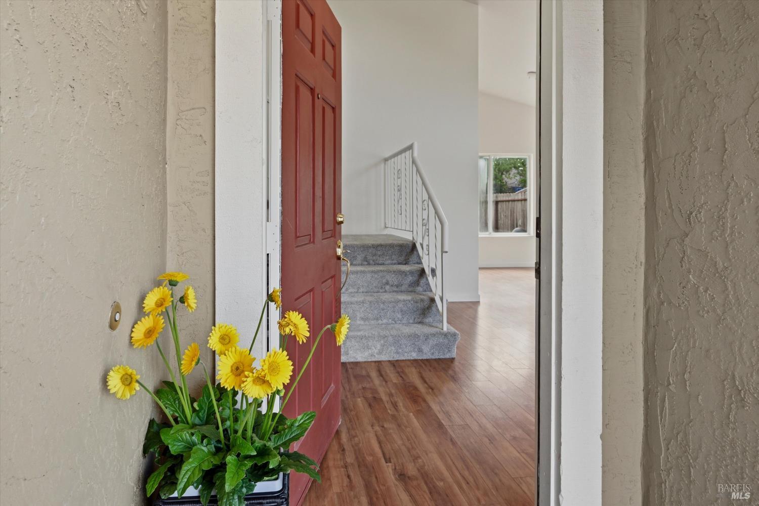 Detail Gallery Image 4 of 43 For 450 Nikki Dr, Santa Rosa,  CA 95401 - 4 Beds | 3 Baths