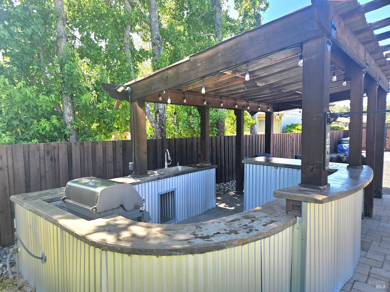 Detail Gallery Image 19 of 46 For 354 Wikiup Dr, Santa Rosa,  CA 95403 - 3 Beds | 2 Baths