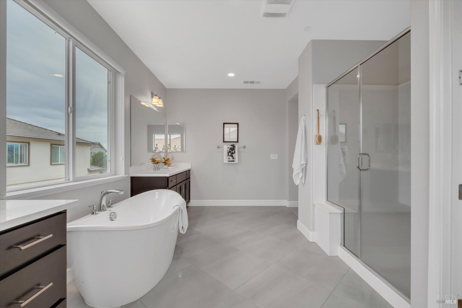 Detail Gallery Image 26 of 45 For 580 Kingbird Cir, Vacaville,  CA 95688 - 5 Beds | 4/1 Baths