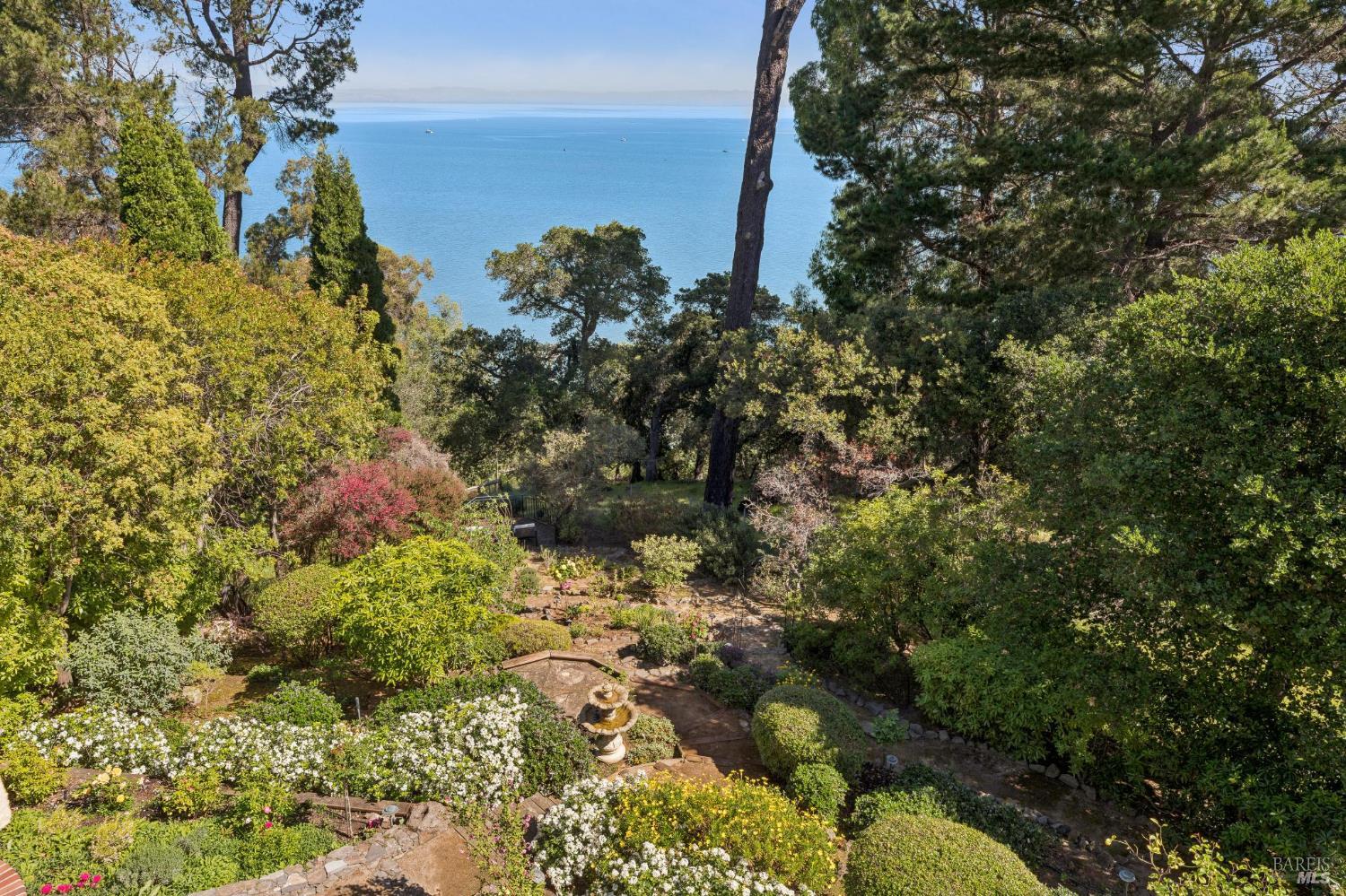 Detail Gallery Image 91 of 96 For 44 Marin Bay Park Ct, San Rafael,  CA 94901 - 5 Beds | 5/1 Baths