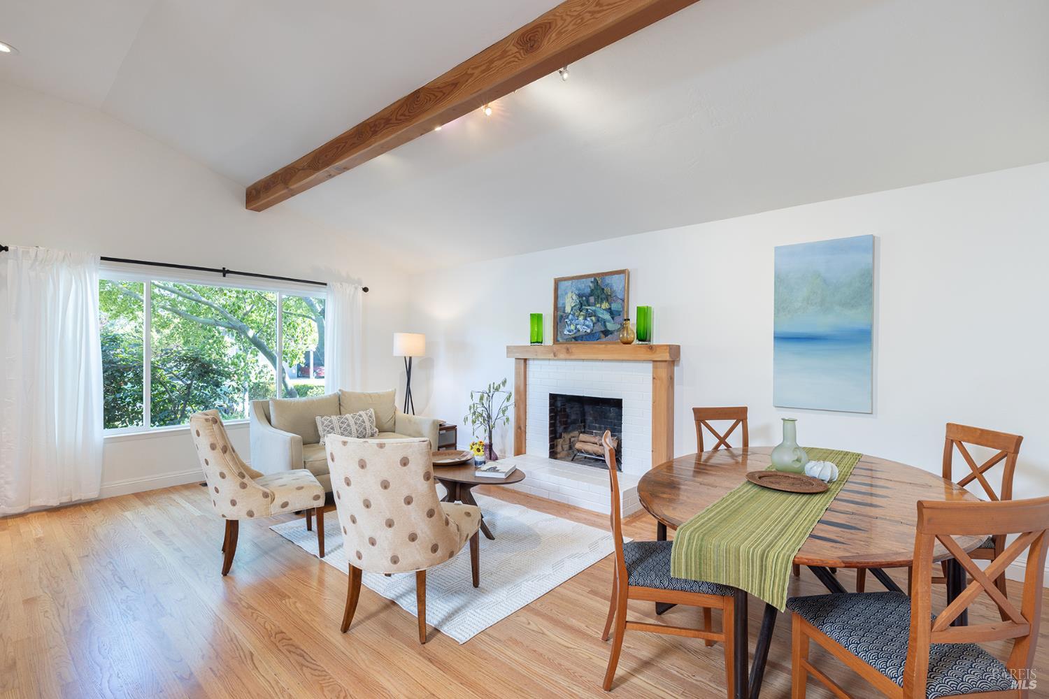 Detail Gallery Image 5 of 36 For 18751 Melvin Ave, Sonoma,  CA 95476 - 3 Beds | 2 Baths