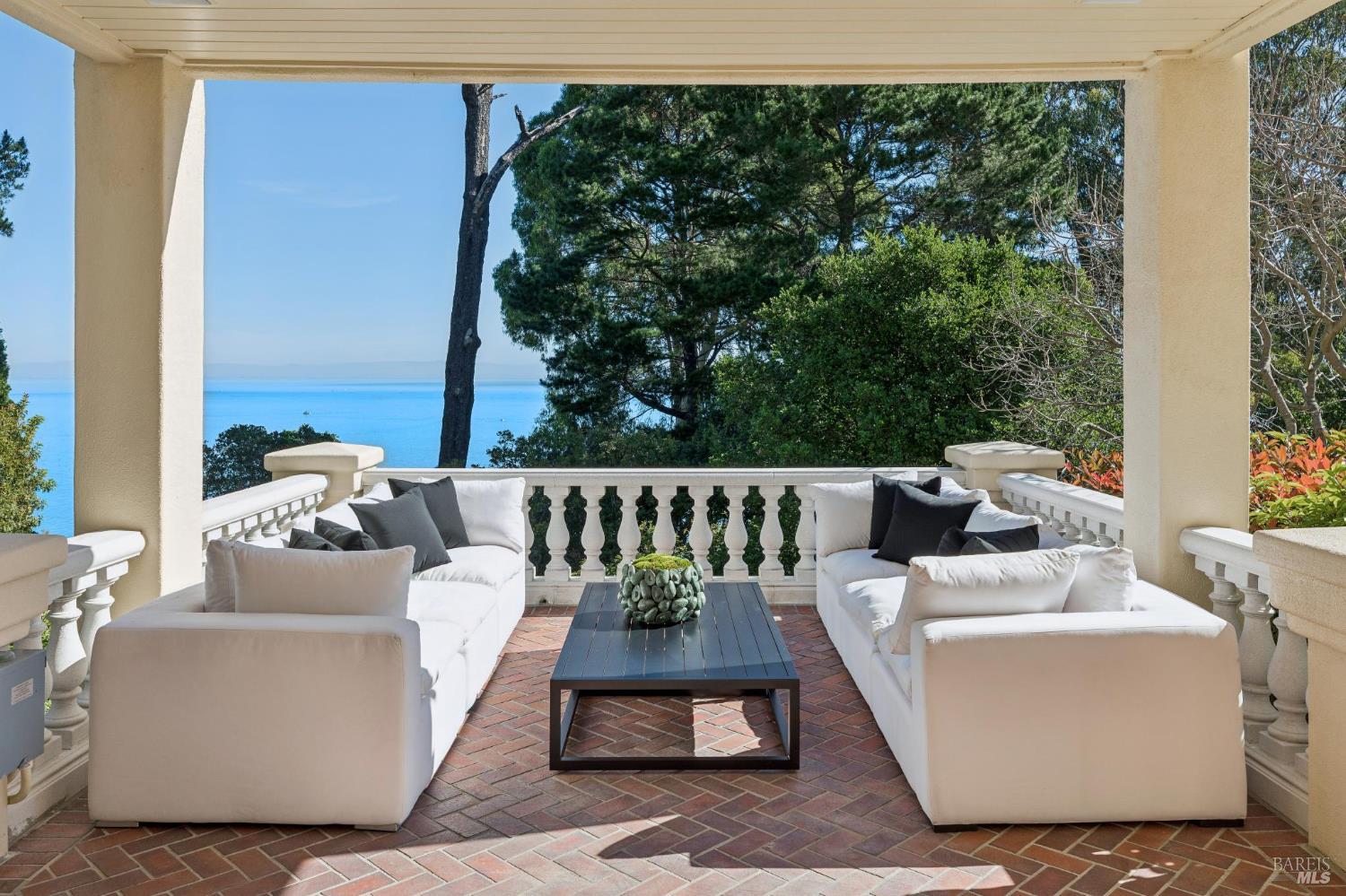 Detail Gallery Image 78 of 96 For 44 Marin Bay Park Ct, San Rafael,  CA 94901 - 5 Beds | 5/1 Baths