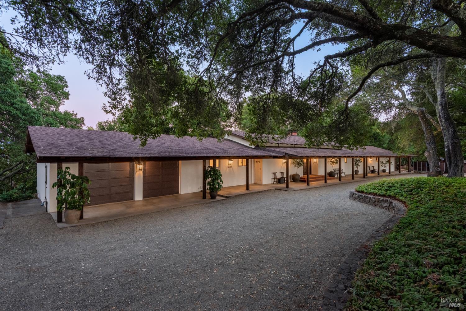 Detail Gallery Image 2 of 43 For 18492 White Oak Dr, Sonoma,  CA 95476 - 4 Beds | 4/1 Baths