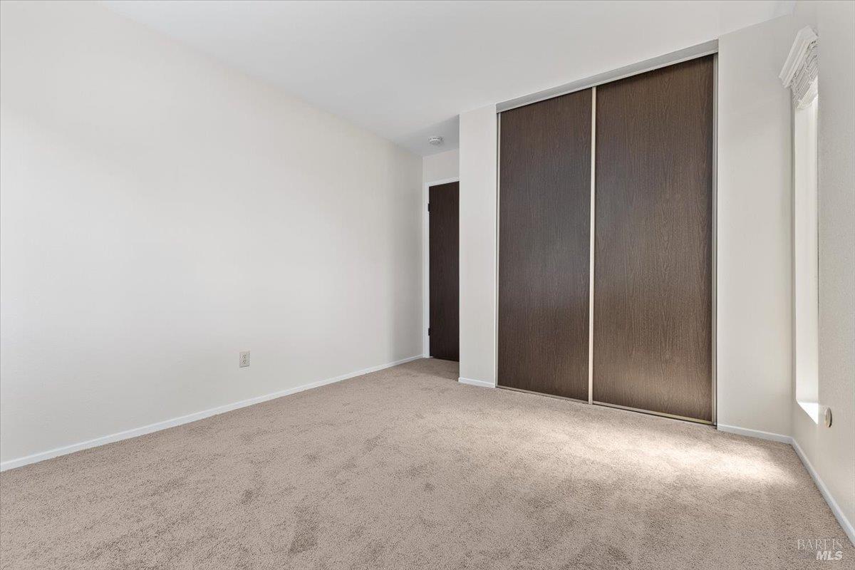 Detail Gallery Image 17 of 37 For 920 Shady Oak Dr, Santa Rosa,  CA 95404 - 3 Beds | 2 Baths