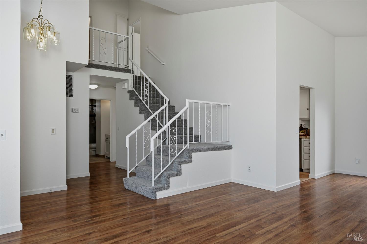 Detail Gallery Image 15 of 43 For 450 Nikki Dr, Santa Rosa,  CA 95401 - 4 Beds | 3 Baths