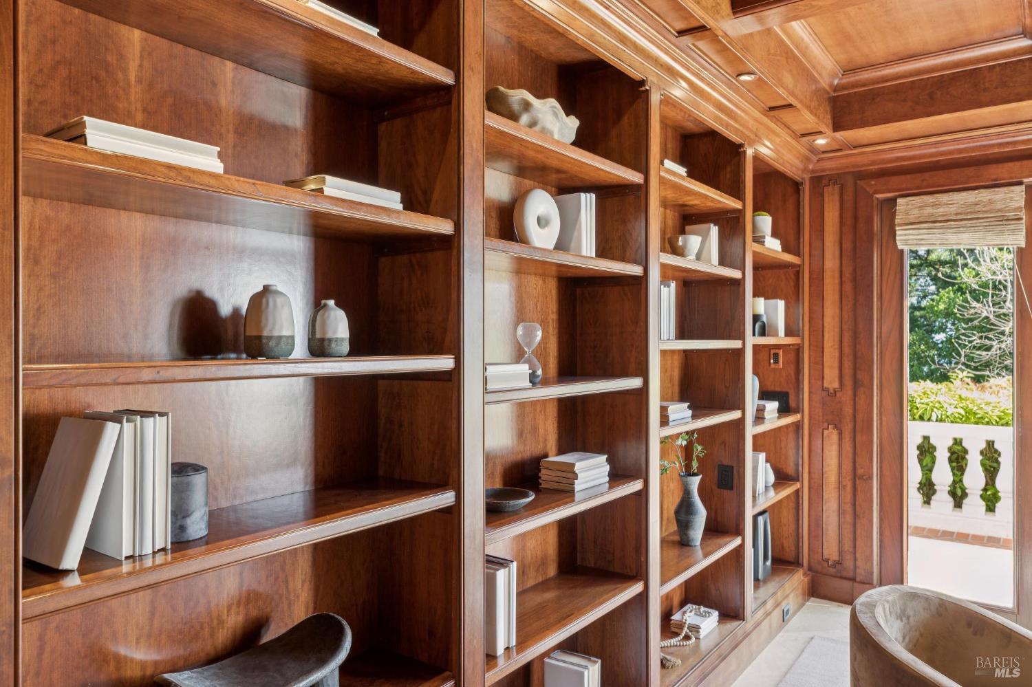 Detail Gallery Image 65 of 96 For 44 Marin Bay Park Ct, San Rafael,  CA 94901 - 5 Beds | 5/1 Baths