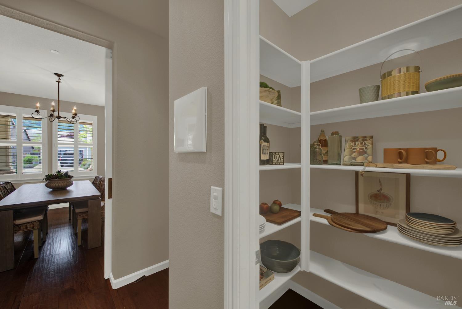 Detail Gallery Image 32 of 82 For 18 Riverton Ct, Napa,  CA 94558 - 4 Beds | 2/1 Baths