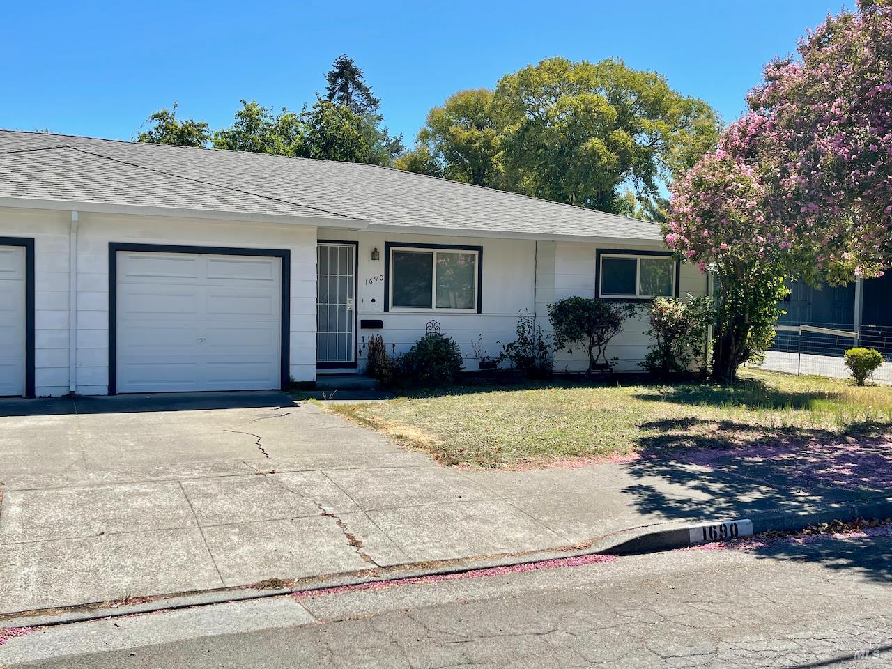 Detail Gallery Image 21 of 33 For 1690 Beaver St, Santa Rosa,  CA 95404 - – Beds | – Baths