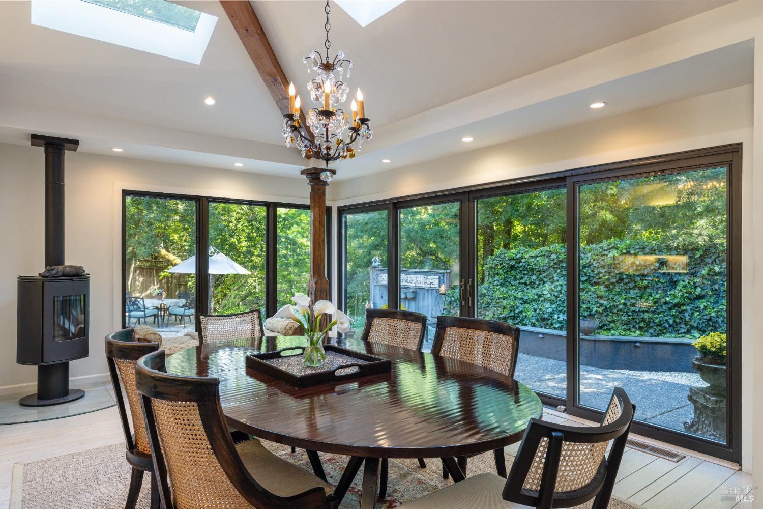 Detail Gallery Image 14 of 41 For 3000 Warm Springs Rd, Glen Ellen,  CA 95442 - 3 Beds | 3 Baths