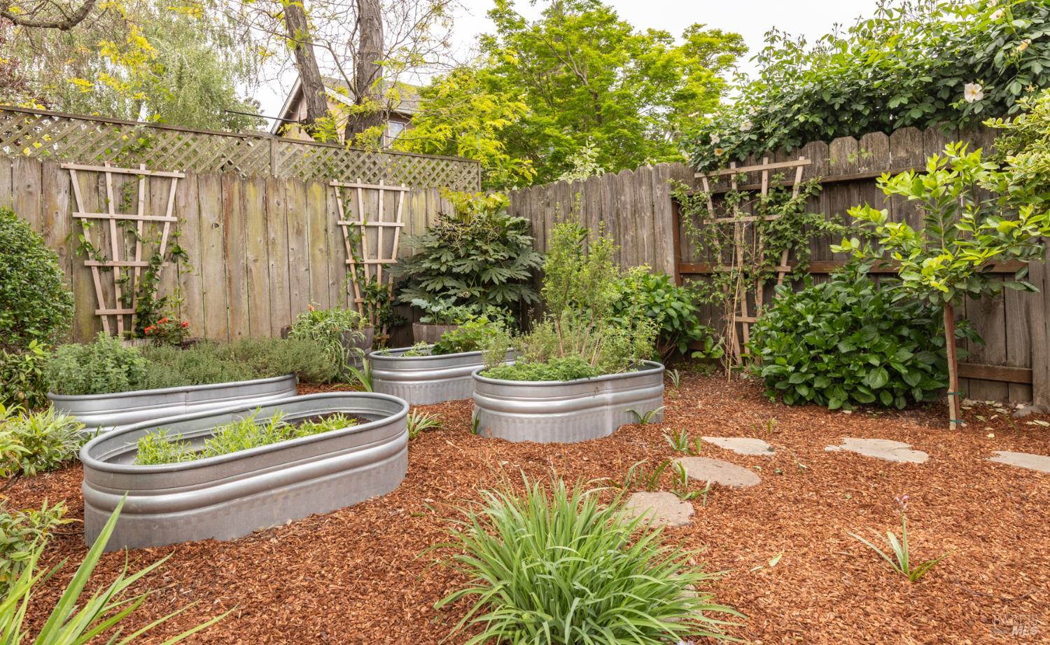 Detail Gallery Image 28 of 54 For 2431 Shoreline Dr, Napa,  CA 94558 - 3 Beds | 2 Baths