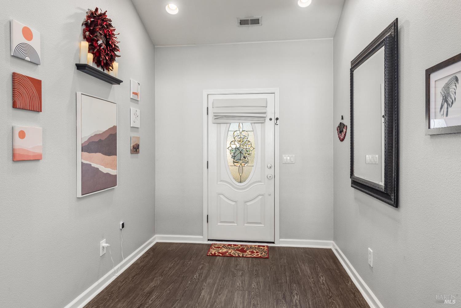 Detail Gallery Image 3 of 37 For 18094 Spyglass Rd, Hidden Valley Lake,  CA 95467 - 3 Beds | 2 Baths