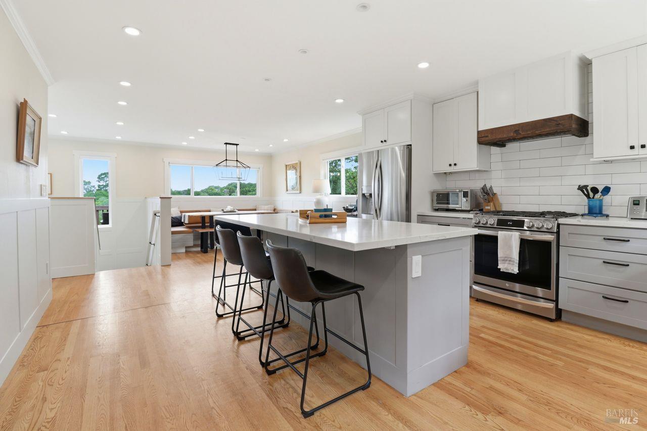 Detail Gallery Image 9 of 46 For 54 Manzanita Ave, Novato,  CA 94945 - 3 Beds | 2 Baths