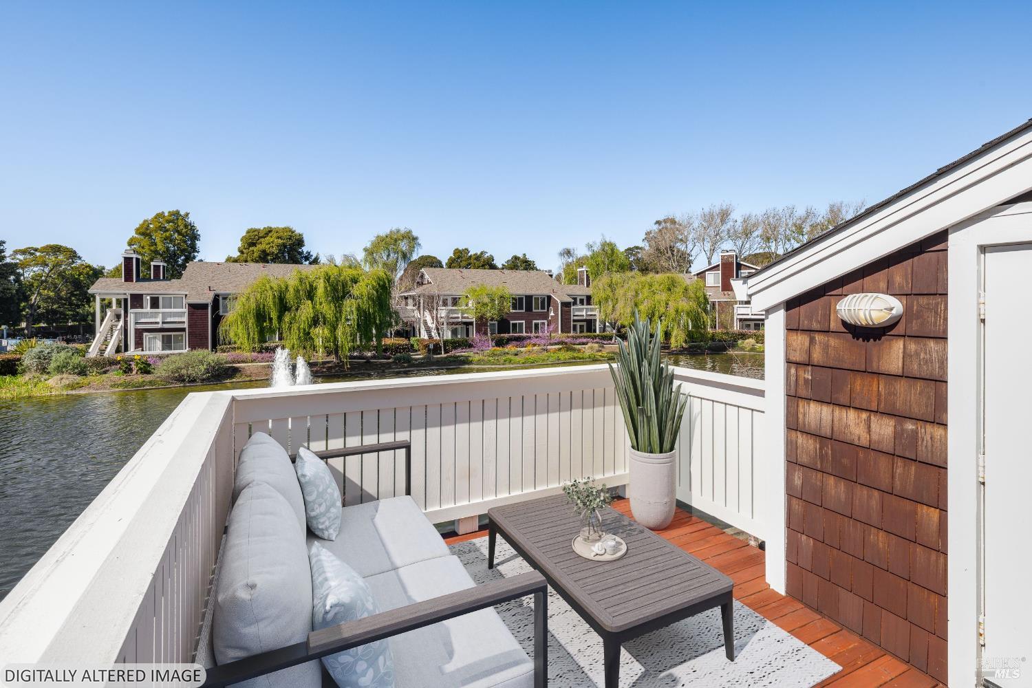 Detail Gallery Image 4 of 31 For 218 Marina Lakes Dr, Richmond,  CA 94804 - 1 Beds | 1 Baths