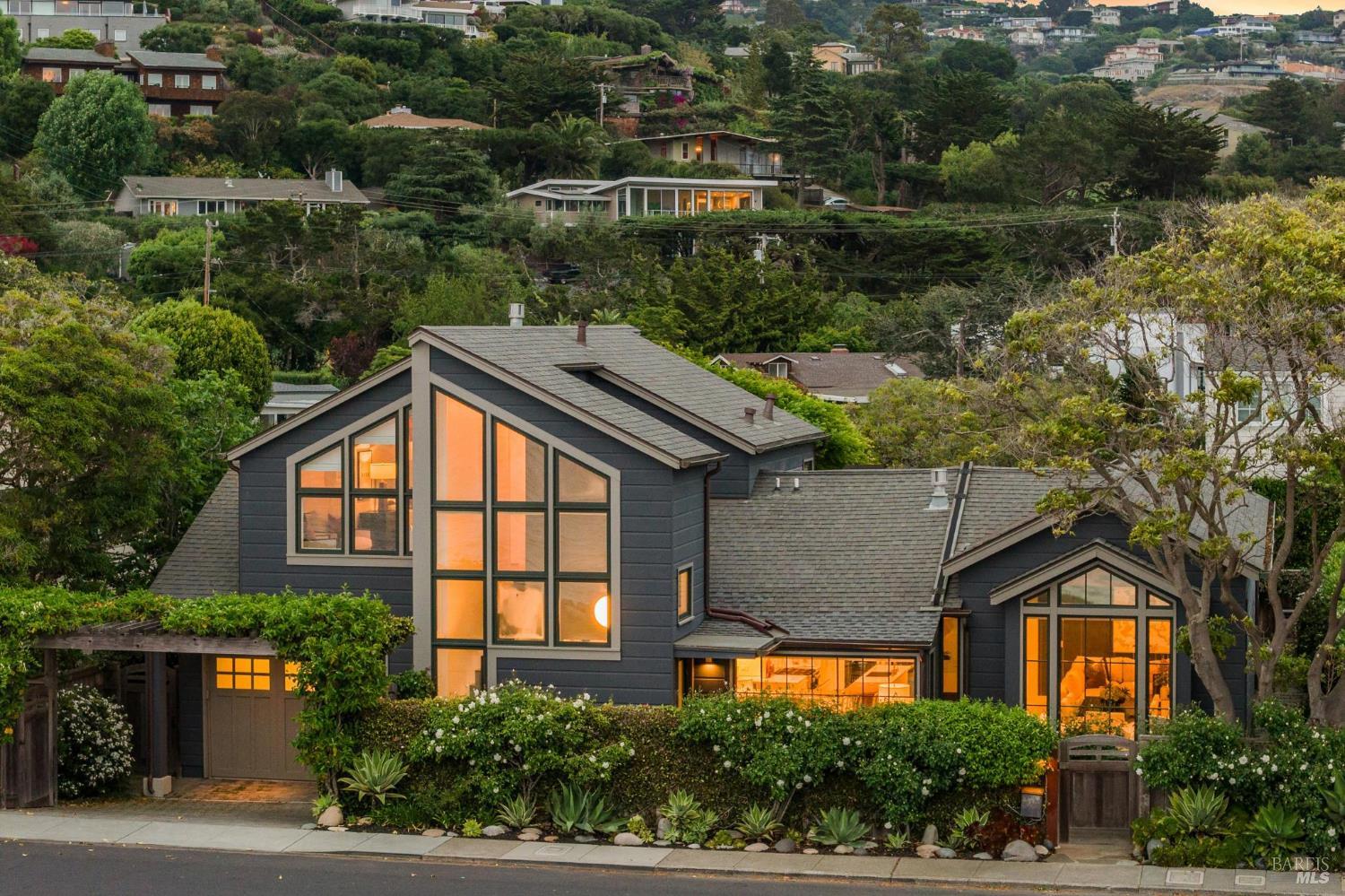 Front Image Thumbnail for BA326024857