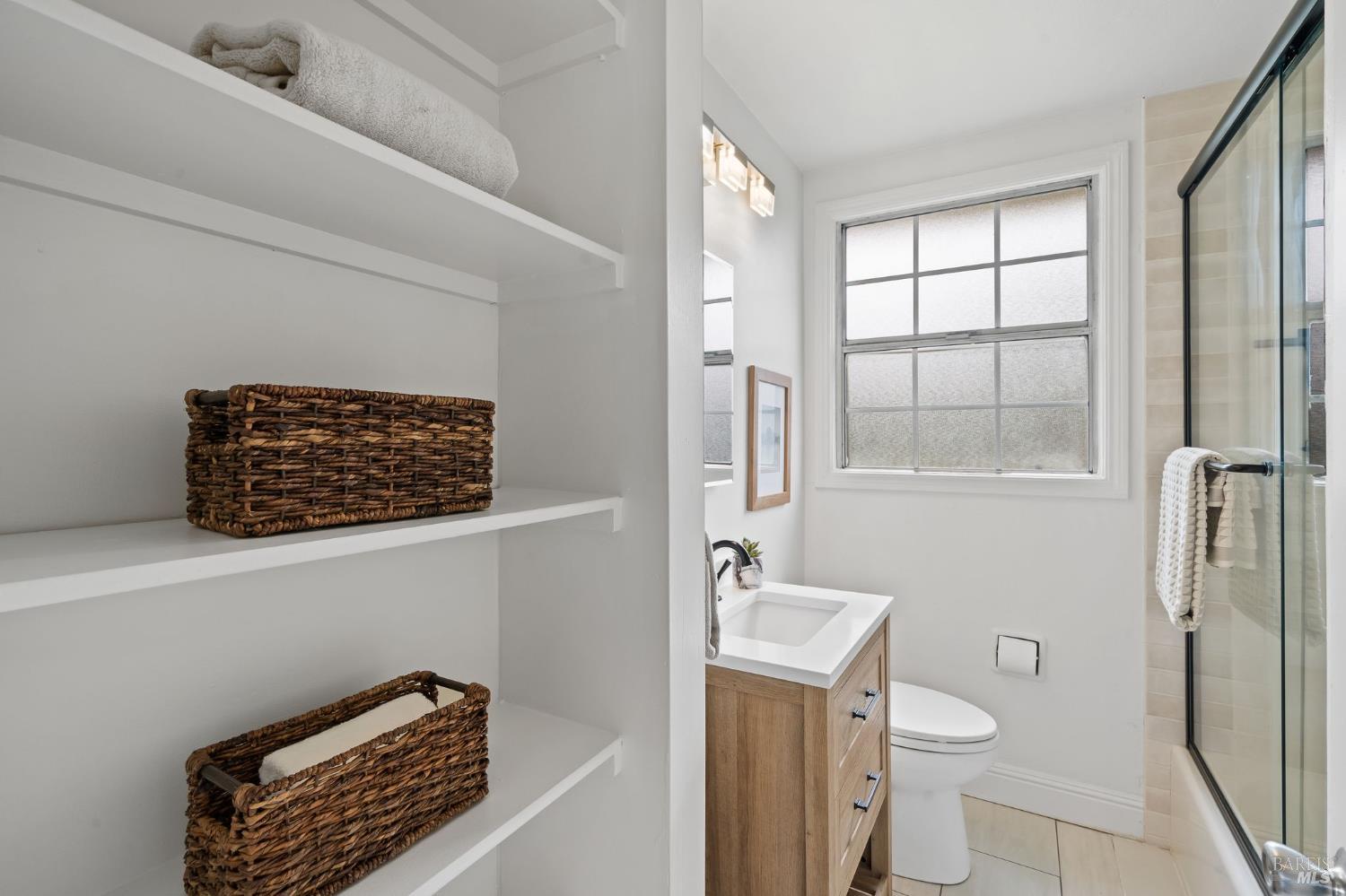 Detail Gallery Image 17 of 34 For 218 Hillcrest Ave, Benicia,  CA 94510 - 2 Beds | 1 Baths