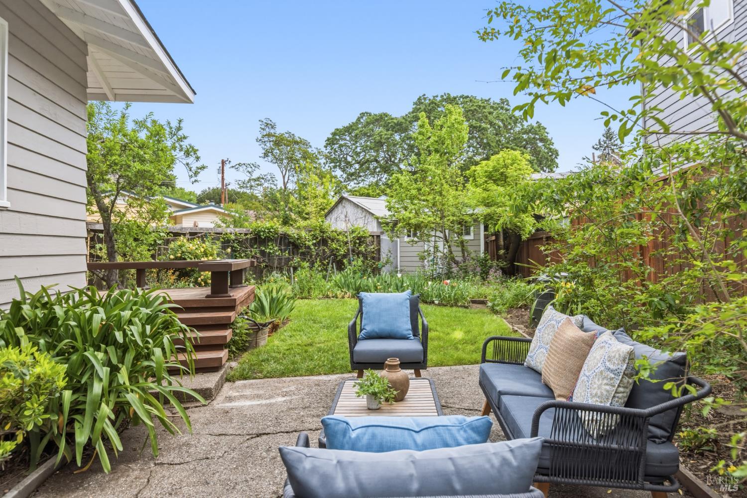 Detail Gallery Image 14 of 34 For 31 Rowland Ct, San Anselmo,  CA 94960 - 3 Beds | 1 Baths