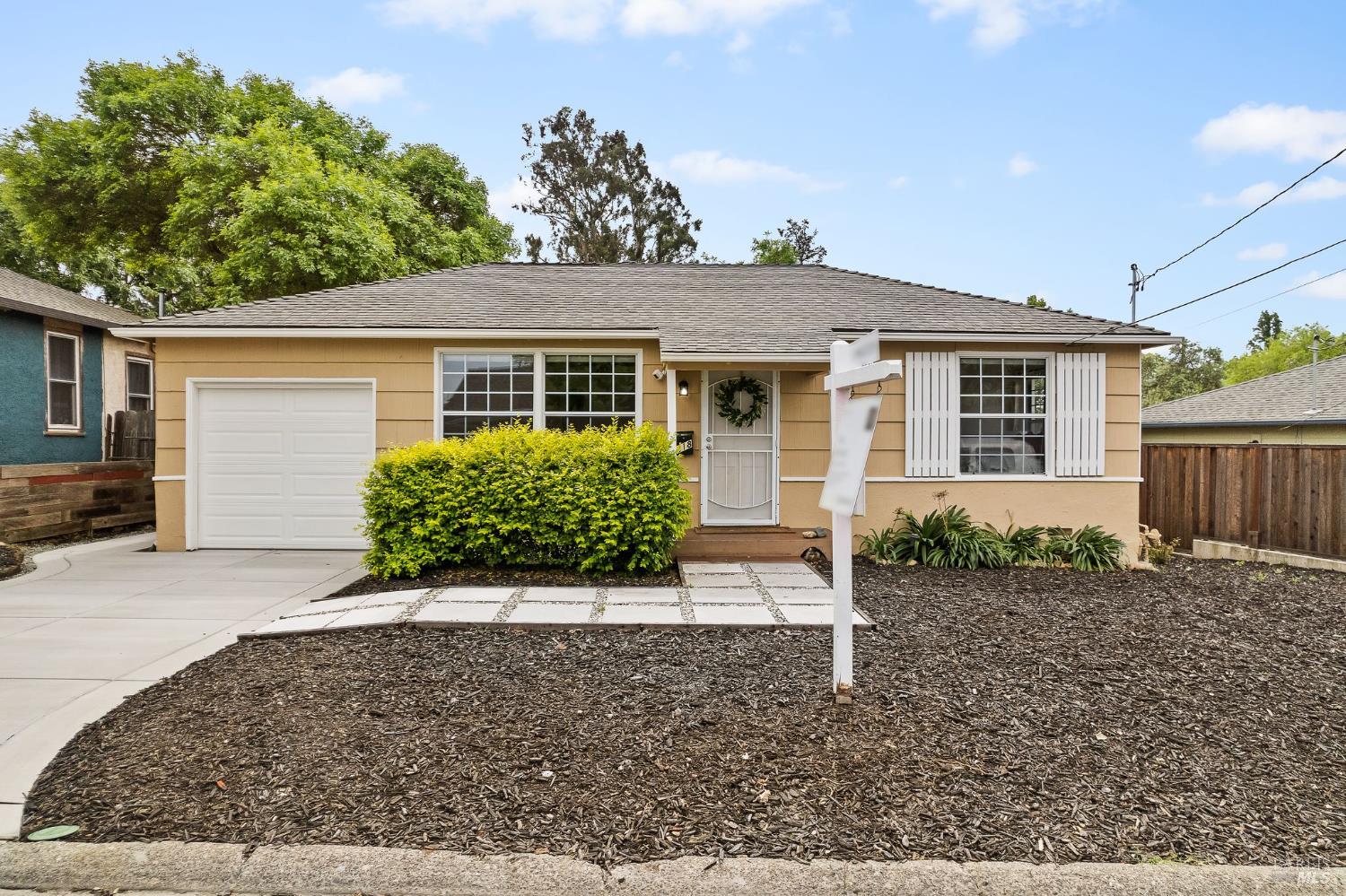 Detail Gallery Image 29 of 34 For 218 Hillcrest Ave, Benicia,  CA 94510 - 2 Beds | 1 Baths