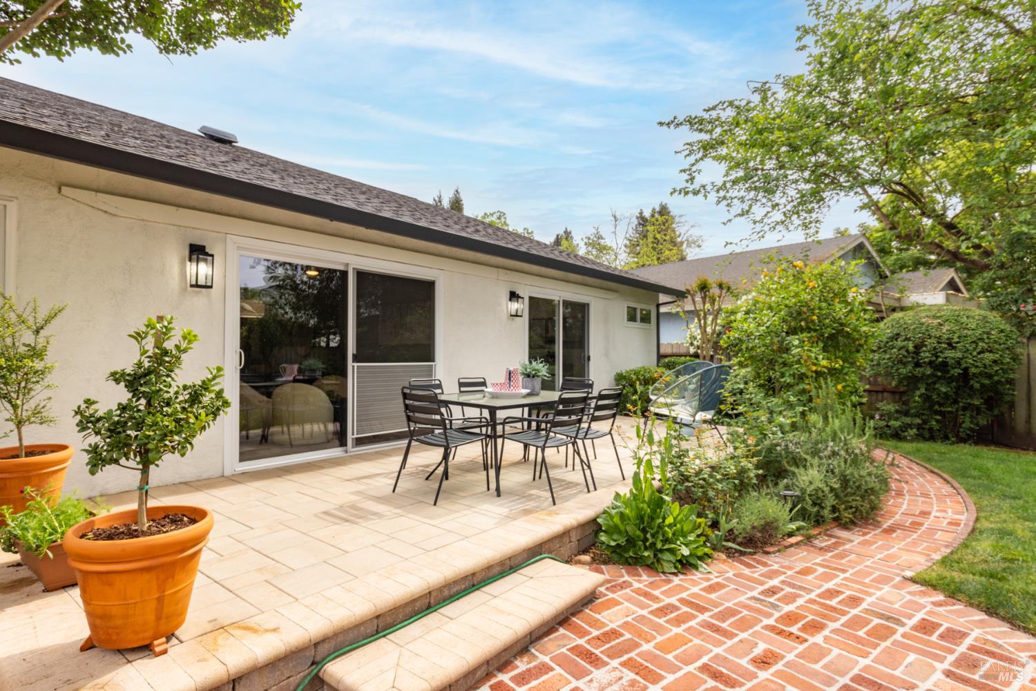 Detail Gallery Image 23 of 54 For 2431 Shoreline Dr, Napa,  CA 94558 - 3 Beds | 2 Baths