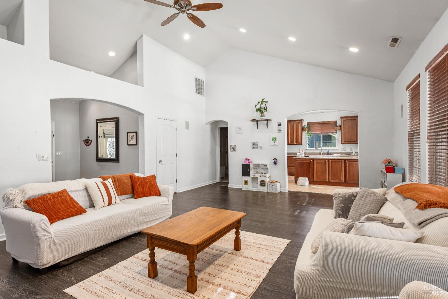 Detail Gallery Image 23 of 37 For 18094 Spyglass Rd, Hidden Valley Lake,  CA 95467 - 3 Beds | 2 Baths