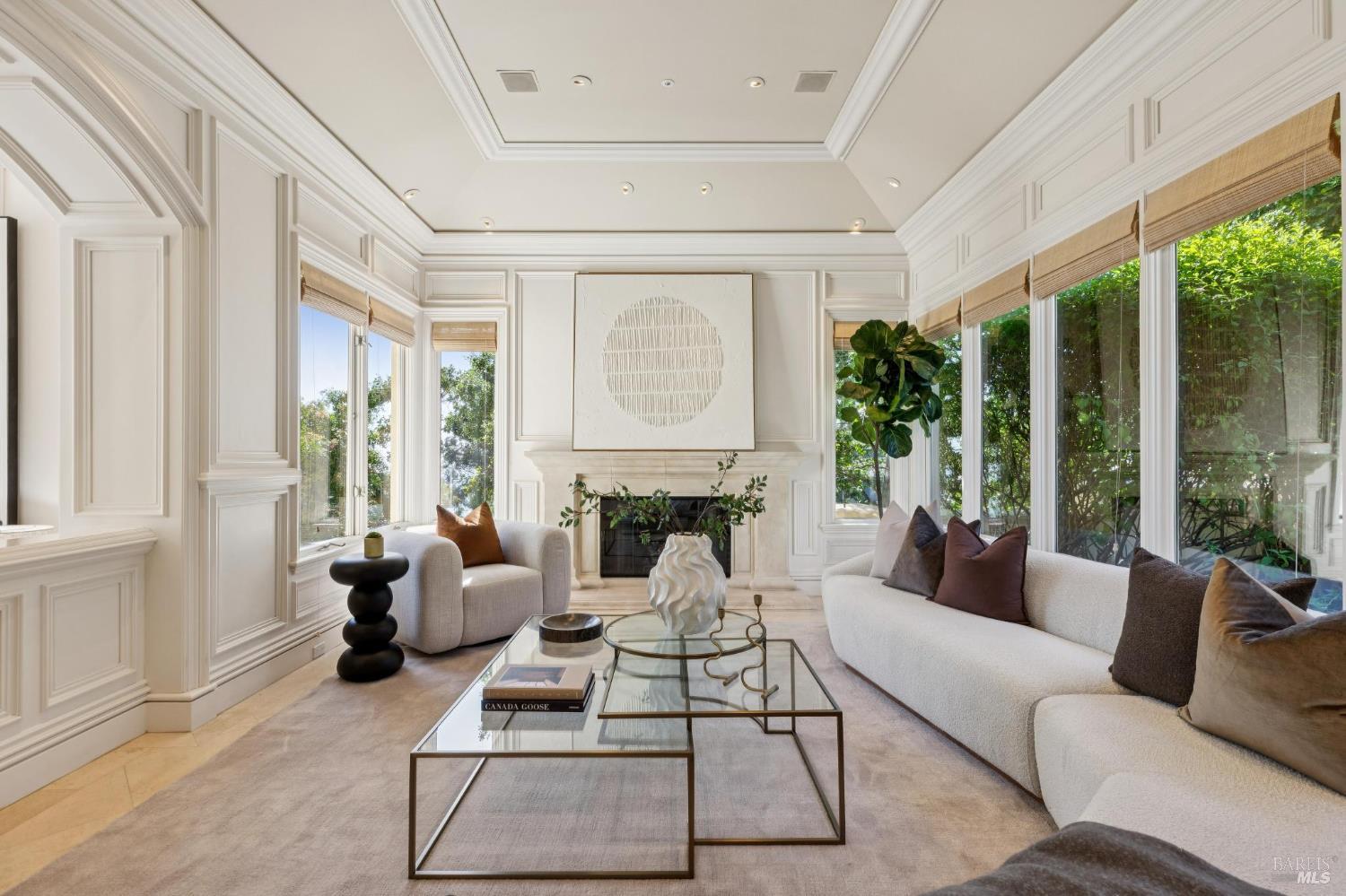 Detail Gallery Image 43 of 96 For 44 Marin Bay Park Ct, San Rafael,  CA 94901 - 5 Beds | 5/1 Baths